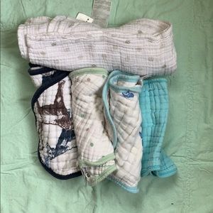 ❤️❤️ 3 for $10❤️❤️ Aden + Anais Bib/Burp + SWADDLE